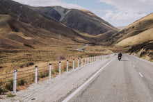 Lade das Bild in den Galerie-Viewer, Roadtrip