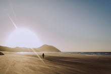Lade das Bild in den Galerie-Viewer, Beach walk
