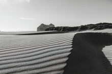 Lade das Bild in den Galerie-Viewer, Wharariki No. 1