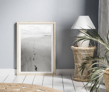 Lade das Bild in den Galerie-Viewer, Footprints